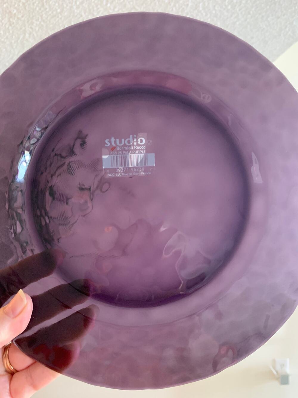 Set of 4 New Bormioli Rocco Amethyst Purple Hammered Glass Dinner Plates France